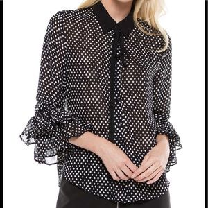 RUFLE CUFF BLACK&WHITE BLOUSE